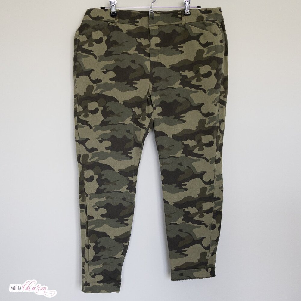 Old Navy Women's Pixie High Rise Camo Stretch Pants